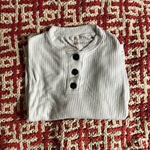 Como Vintage Cream Ribbed Henley with Dark Buttons